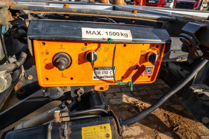 Container transporter/ Swap body truck Renault D19 280 DXI+DHOLLANDIA: picture 10