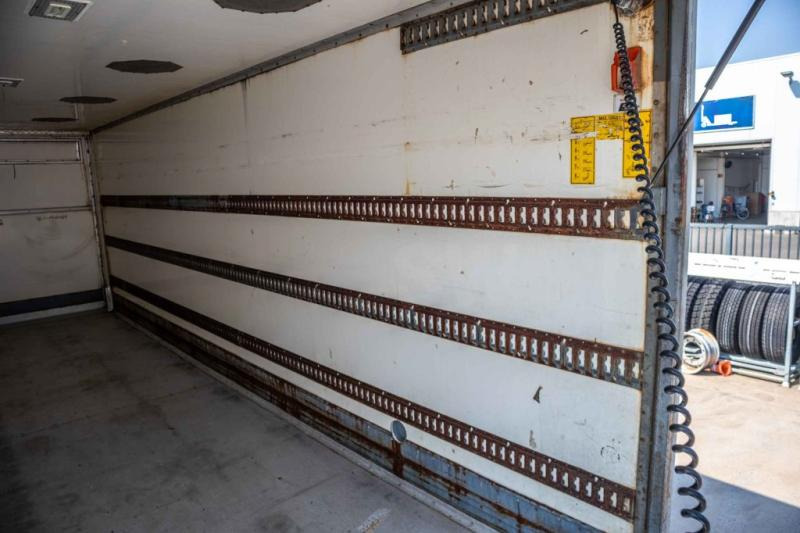 Renault MIDLUM 280DXI+POUSSIN/CHICKEN/KUIKEN/KÛKEN on lease Renault MIDLUM 280DXI+POUSSIN/CHICKEN/KUIKEN/KÛKEN: picture 9 Renault MIDLUM 280DXI+POUSSIN/CHICKEN/KUIKEN/KÛKEN on lease Renault MIDLUM 280DXI+POUSSIN/CHICKEN/KUIKEN/KÛKEN: picture 9