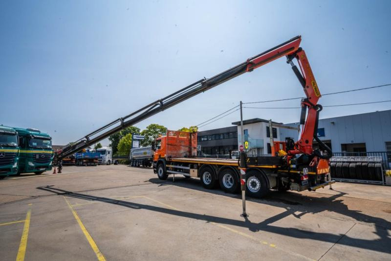 Scania P 410 + PALFINGER PK22002/5 EXT. - Dropside/ Flatbed truck, Crane truck: picture 5 Scania P 410 + PALFINGER PK22002/5 EXT. - Dropside/ Flatbed truck, Crane truck: picture 5