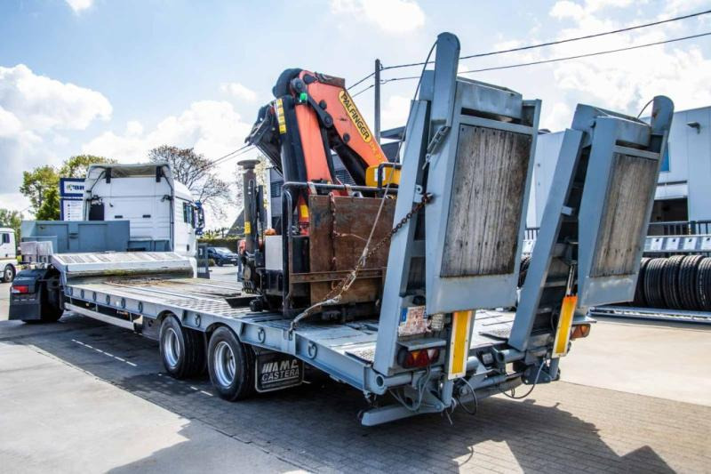 Castera CRANE/KRAN/GRUE-PALFINGER 22002 (2xHydr.) - Semi-trailer: picture 4 Castera CRANE/KRAN/GRUE-PALFINGER 22002 (2xHydr.) - Semi-trailer: picture 4