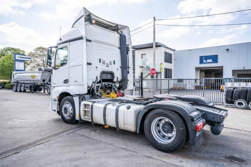 Mercedes ACTROS 1845 LS+HYDR - Tractor unit: picture 5 Mercedes ACTROS 1845 LS+HYDR - Tractor unit: picture 5