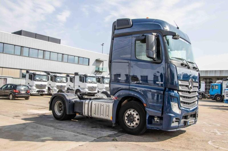 Mercedes ACTROS 1848 LS+E6+HYDR. - Tractor unit: picture 2 Mercedes ACTROS 1848 LS+E6+HYDR. - Tractor unit: picture 2