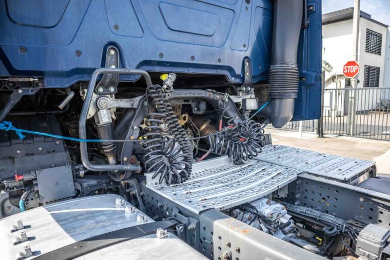 Mercedes ACTROS 1848 LS - Tractor unit: picture 5 Mercedes ACTROS 1848 LS - Tractor unit: picture 5