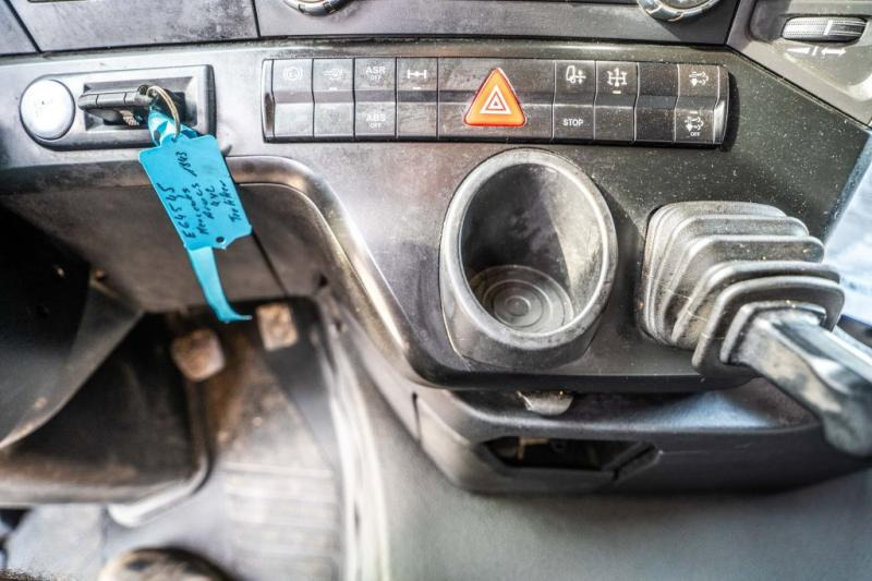 Tractor unit Mercedes AROCS 1843 LS ( NO ACTROS)+BIG AXLE +HYDR.: picture 10 Tractor unit Mercedes AROCS 1843 LS ( NO ACTROS)+BIG AXLE +HYDR.: picture 10