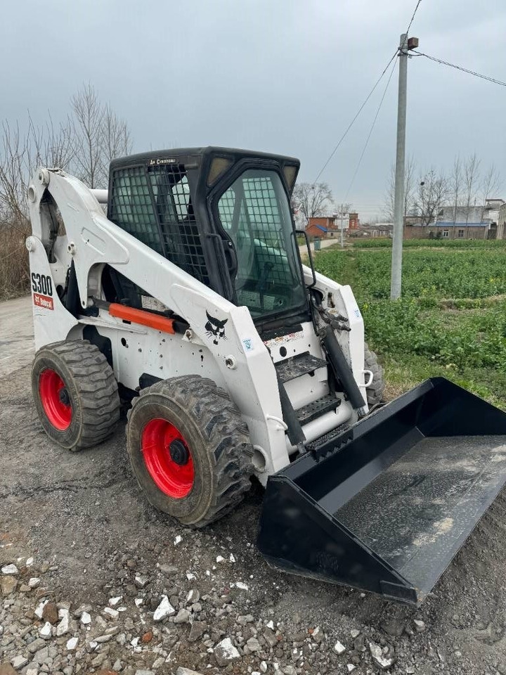 Bobcat S 300 - Skid steer loader: picture 4 Bobcat S 300 - Skid steer loader: picture 4