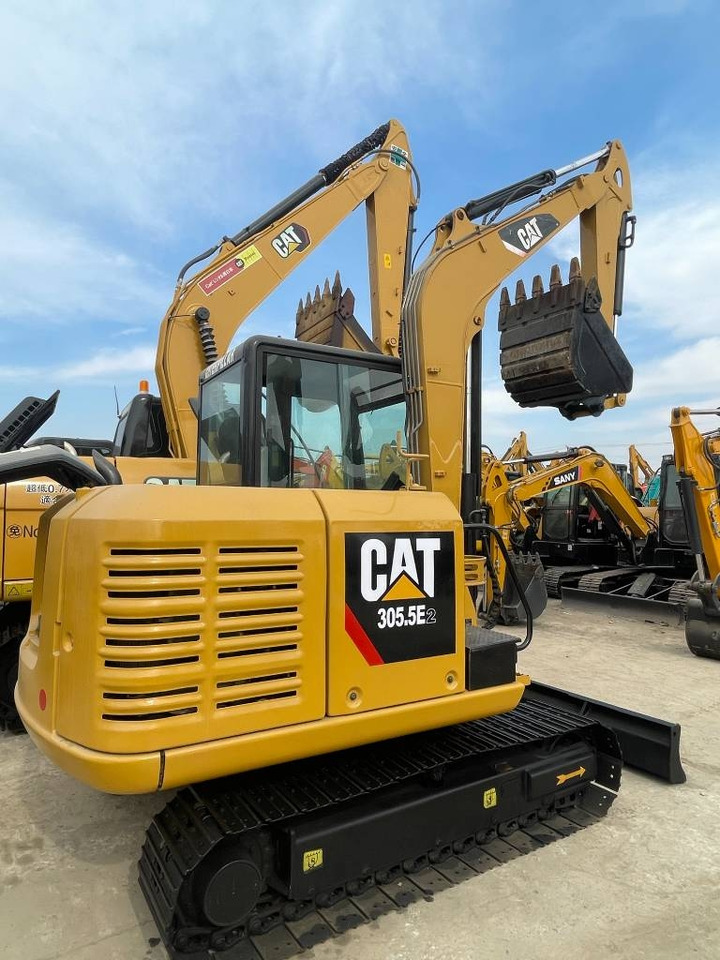 CAT 305.5E2  - Mini excavator: picture 1 CAT 305.5E2  - Mini excavator: picture 1