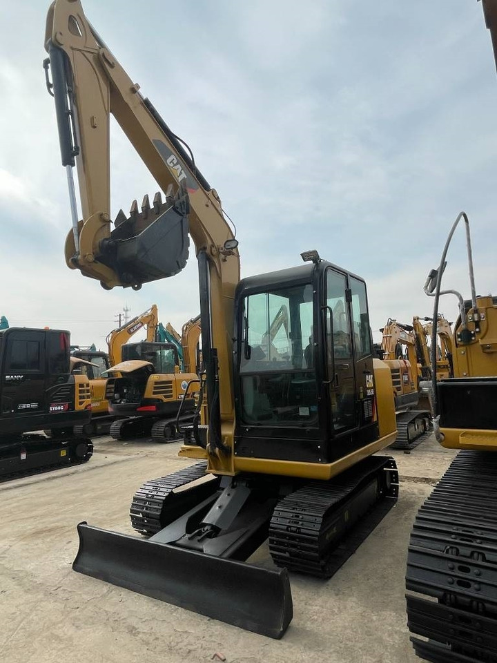 CAT 305.5E2  - Mini excavator: picture 2 CAT 305.5E2  - Mini excavator: picture 2