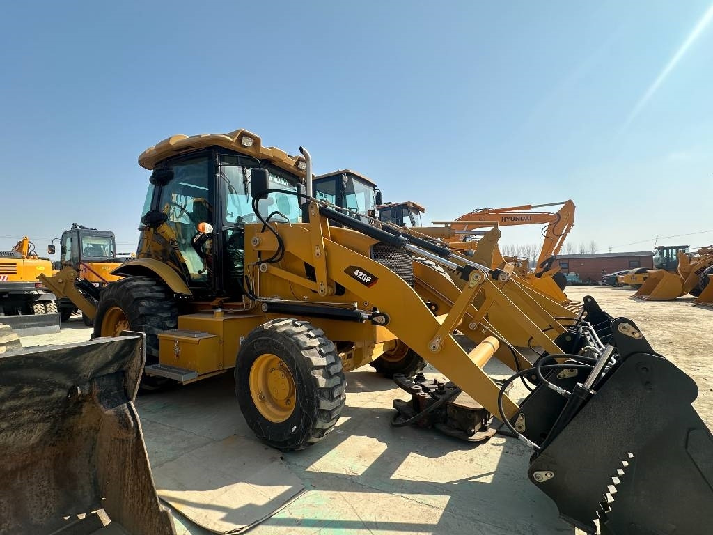 CAT 420 F - Crawler excavator: picture 1 CAT 420 F - Crawler excavator: picture 1