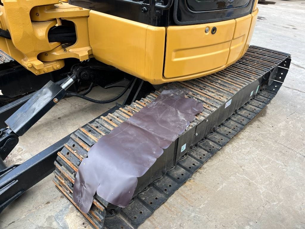 CAT CAT303.5E - Mini excavator: picture 2 CAT CAT303.5E - Mini excavator: picture 2