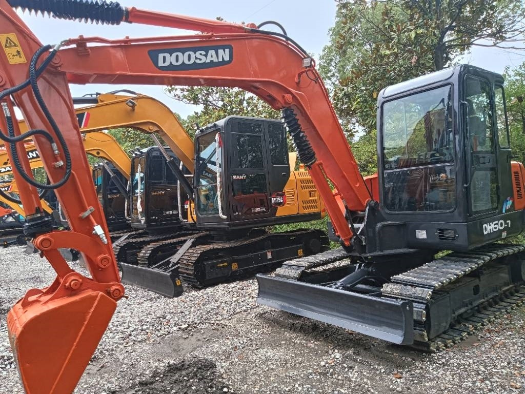 Doosan DH 60 - Crawler excavator: picture 2 Doosan DH 60 - Crawler excavator: picture 2