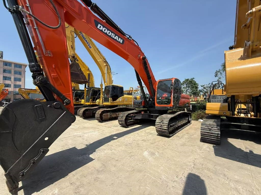 Doosan DX 340 - Crawler excavator: picture 3 Doosan DX 340 - Crawler excavator: picture 3