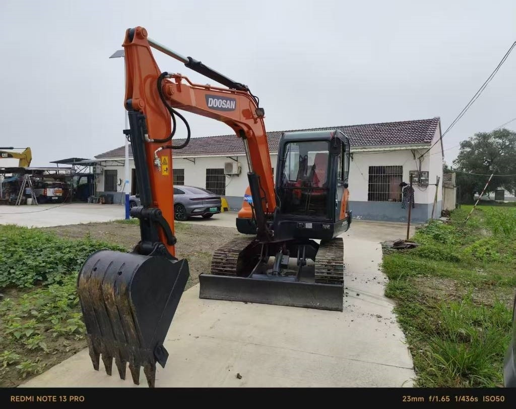 Doosan DX 60 - Mini excavator: picture 5 Doosan DX 60 - Mini excavator: picture 5