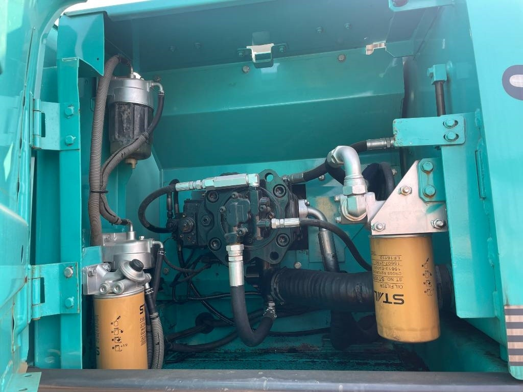 Kobelco SK 200 - Crawler excavator: picture 3 Kobelco SK 200 - Crawler excavator: picture 3