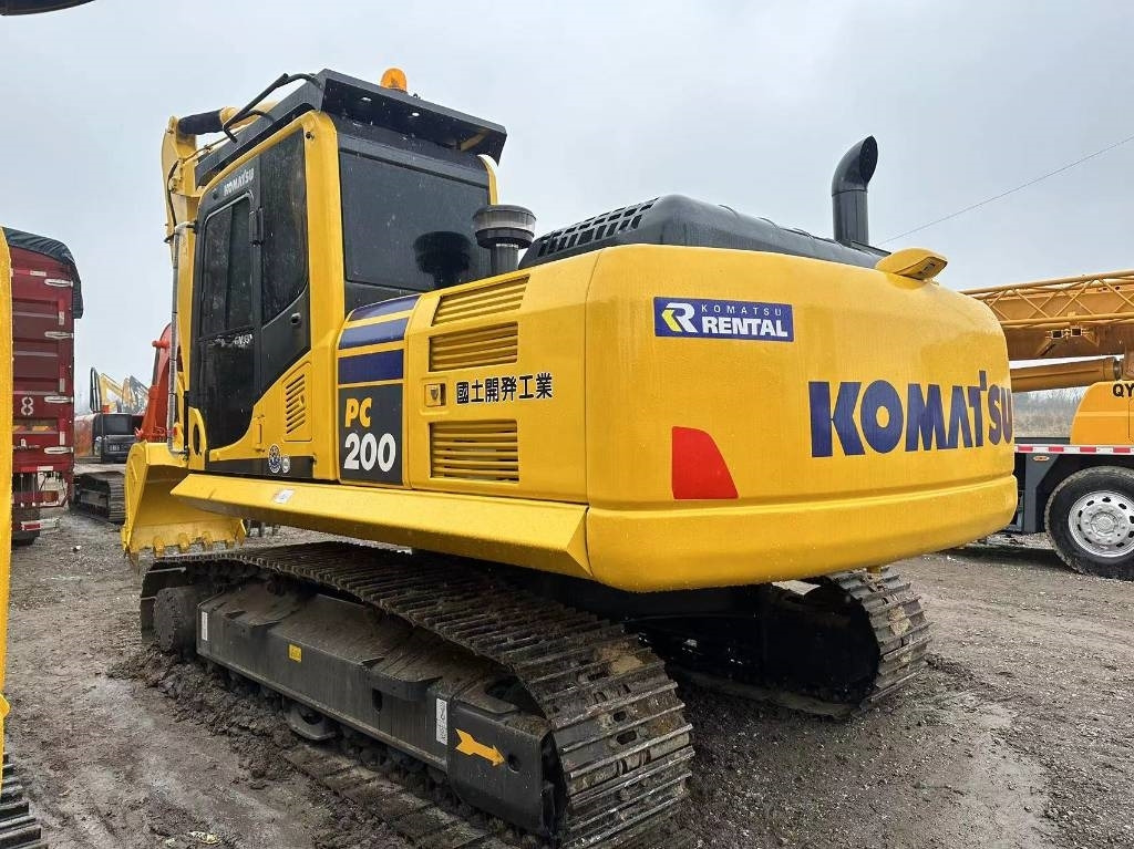 Komatsu PC 200 - Crawler excavator: picture 4 Komatsu PC 200 - Crawler excavator: picture 4