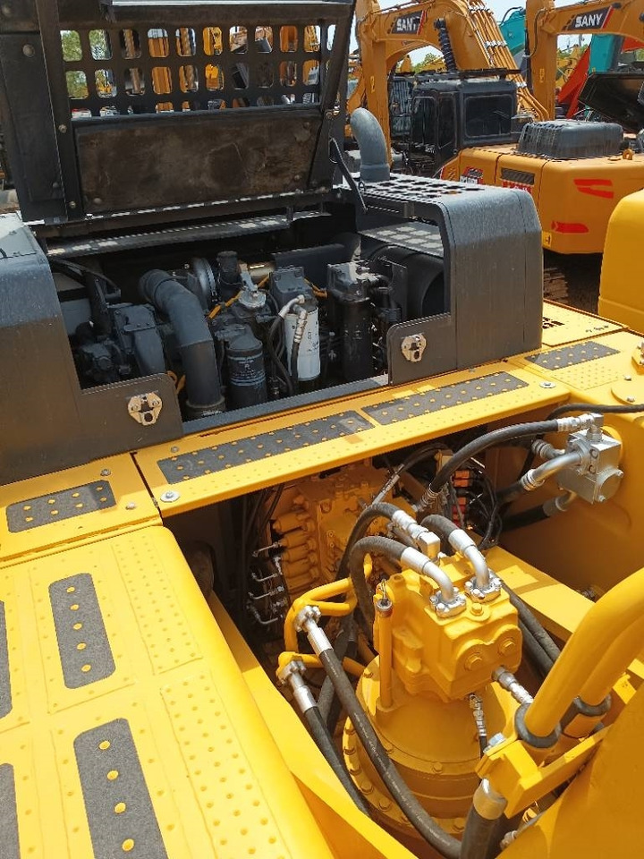 Komatsu PC 450  - Crawler excavator: picture 5 Komatsu PC 450  - Crawler excavator: picture 5