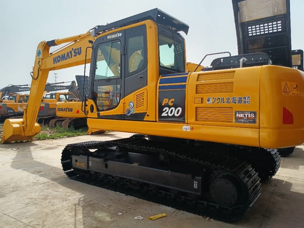 Komatsu PC200-8 - Crawler excavator: picture 4 Komatsu PC200-8 - Crawler excavator: picture 4