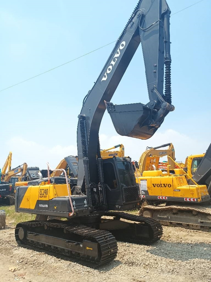 Volvo EC 240 - Crawler excavator: picture 2 Volvo EC 240 - Crawler excavator: picture 2