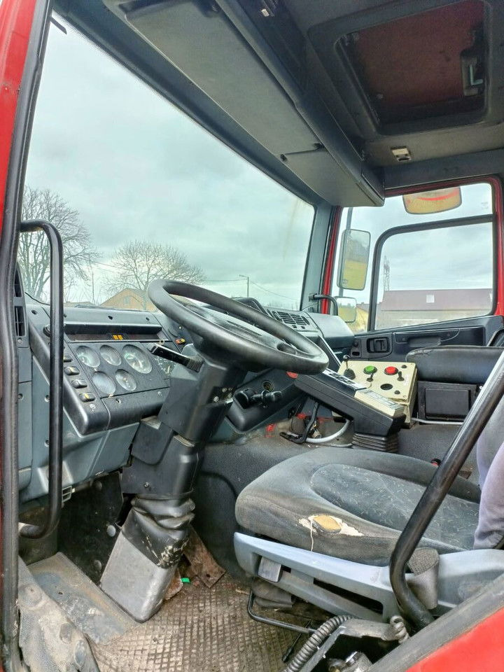 Cab chassis truck DAF CF 75.250: picture 7