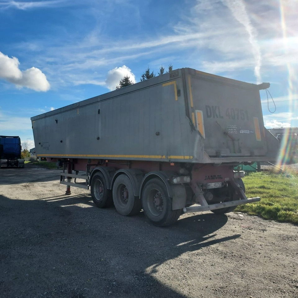 Janmil NWD 40 m3 - 2016 year of production - new floor - ready to work - Tipper semi-trailer: picture 4 Janmil NWD 40 m3 - 2016 year of production - new floor - ready to work - Tipper semi-trailer: picture 4