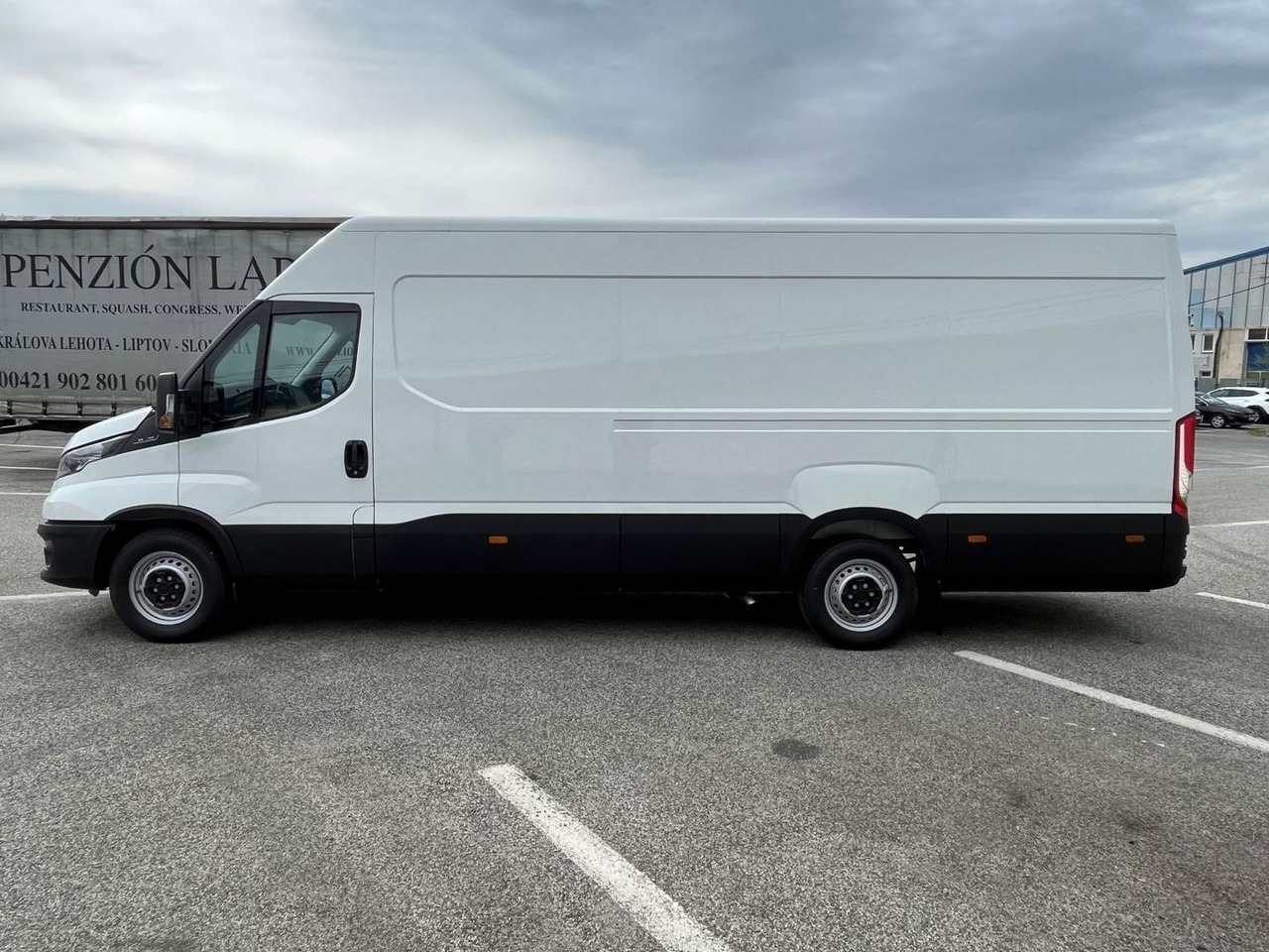 Iveco DAILY VAN, 3.0 D 176k, 35S18H V Evolution H2 - Panel van: picture 2 Iveco DAILY VAN, 3.0 D 176k, 35S18H V Evolution H2 - Panel van: picture 2