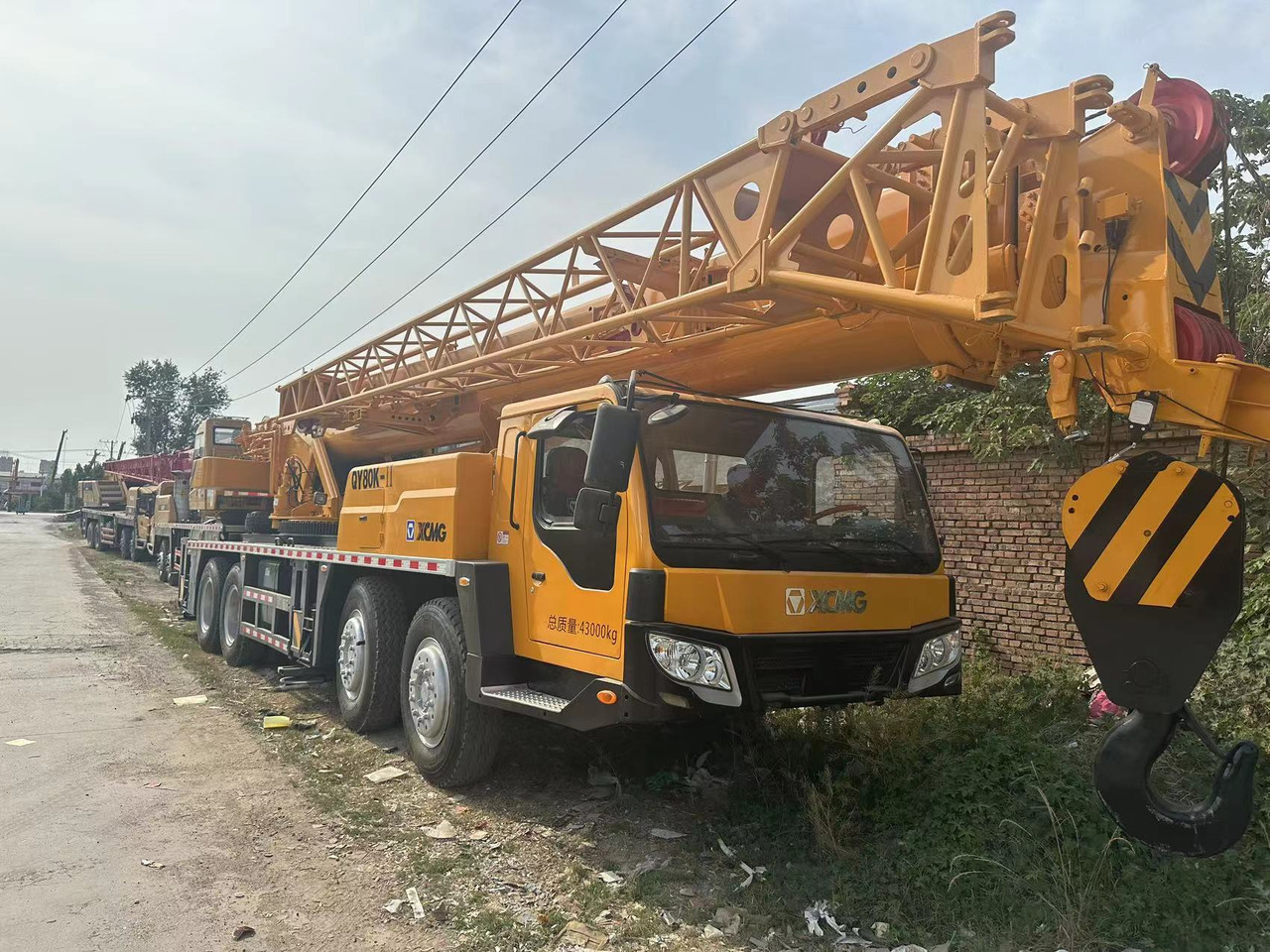 XCMG QY80K used 80ton truck crane - All terrain crane: picture 1 XCMG QY80K used 80ton truck crane - All terrain crane: picture 1