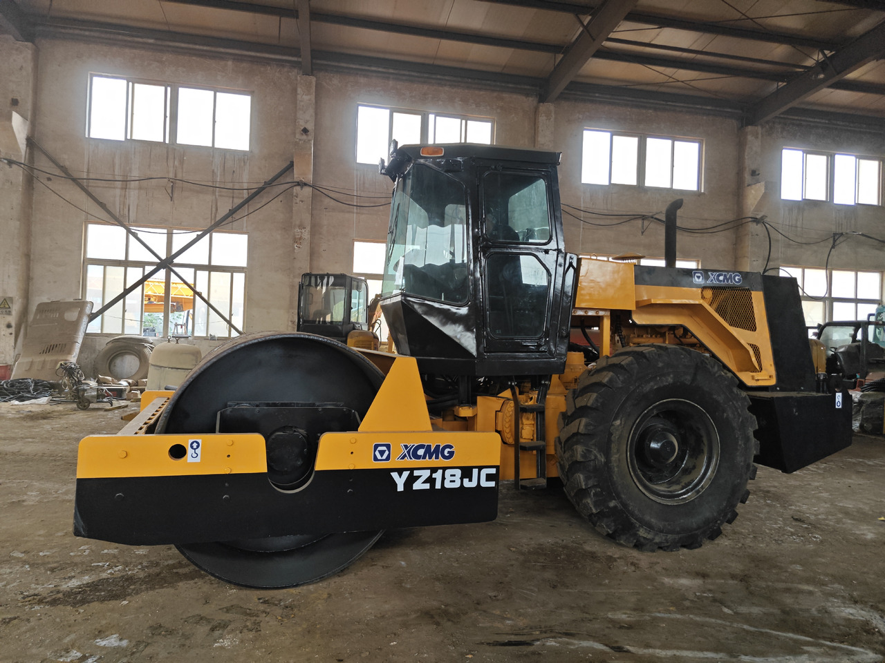 Road roller XCMG YZ18JC Used xcmg road roller/compactor: picture 6 Road roller XCMG YZ18JC Used xcmg road roller/compactor: picture 6