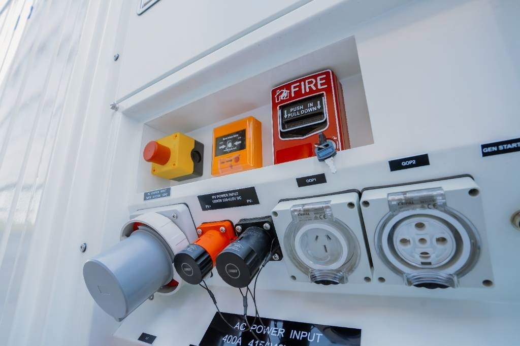 New Generator set PHE500 Hybrid Energy System- 500 kVA - 1040 kWh: picture 8