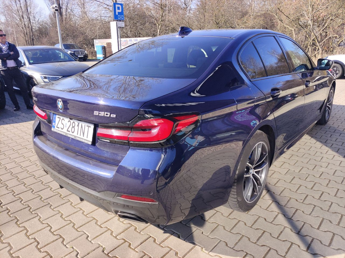 BMW 530e xDrive M Sport SEDAN - Car: picture 3 BMW 530e xDrive M Sport SEDAN - Car: picture 3