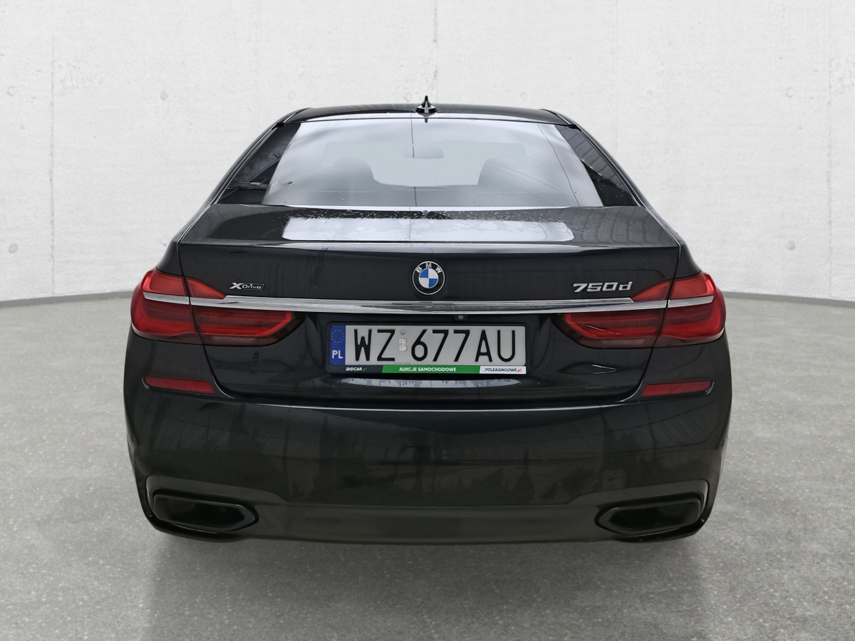 Sedan BMW 750d xDrive SEDAN: picture 7