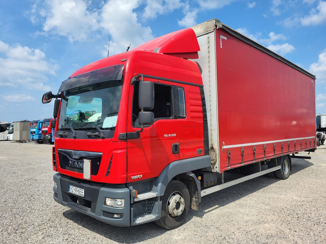 MAN TGL 12.220 SOLÓWKA - Curtainsider truck: picture 2 MAN TGL 12.220 SOLÓWKA - Curtainsider truck: picture 2