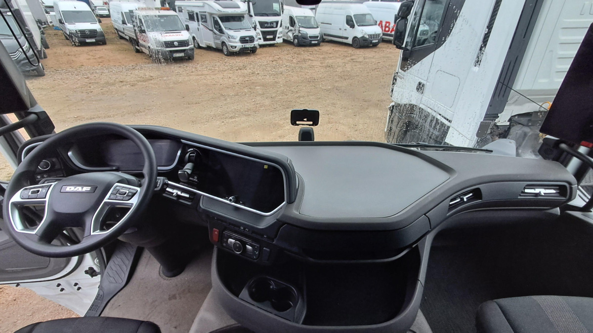 Tractor unit DAF XF 480 CIĄGNIK SIODŁOWY: picture 9