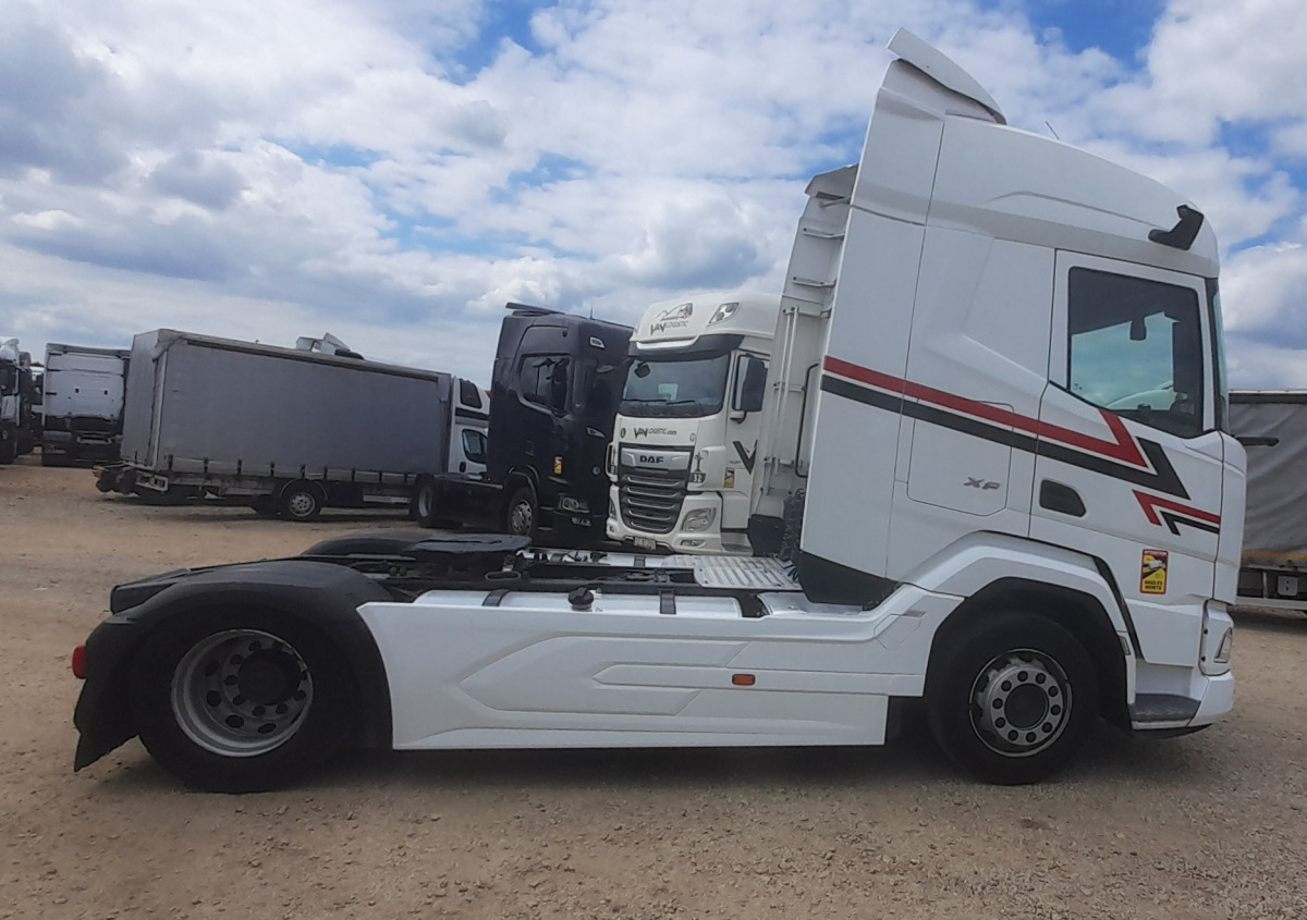 Tractor unit DAF XF 480 CIĄGNIK SIODŁOWY: picture 8