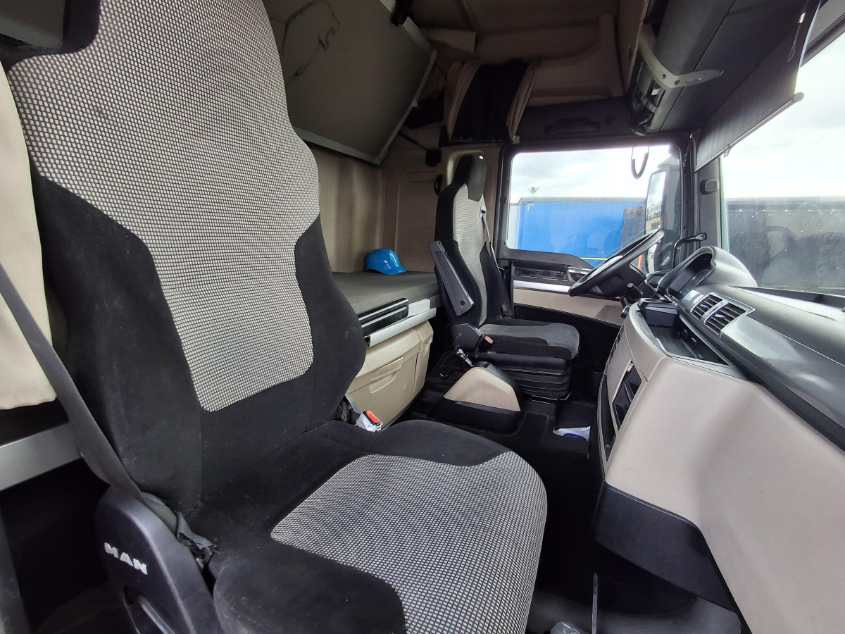 Tractor unit MAN TGX CIĄGNIK SIODŁOWY: picture 9