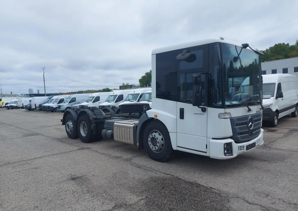 Mercedes-Benz Econic 2630 L ENA - Cab chassis truck: picture 3 Mercedes-Benz Econic 2630 L ENA - Cab chassis truck: picture 3