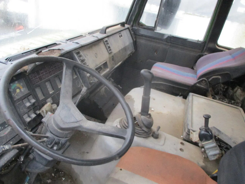 Tipper Iveco Magirus Deutz , 320 M 26 FK , V8 , ZF Manual , 3Way tipper , Spring suspension , Drum brakes: picture 12