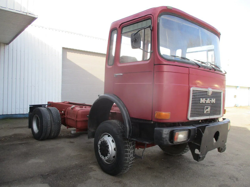 MAN 16.220 , 4x4 , Manual Eaton , Spring suspension - Cab chassis truck: picture 4 MAN 16.220 , 4x4 , Manual Eaton , Spring suspension - Cab chassis truck: picture 4