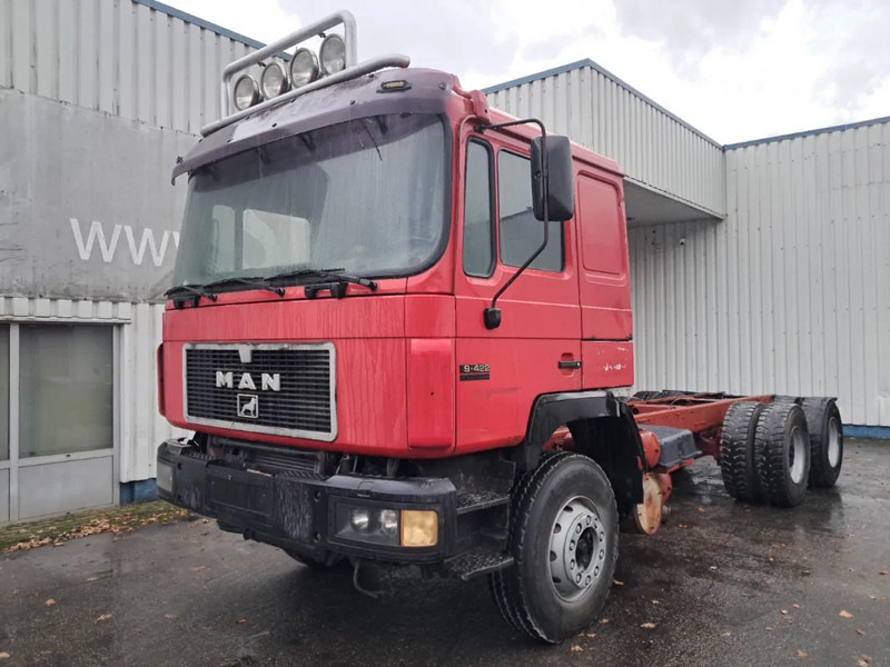 MAN 26-422 , 6x4 , Spring Suspension , ZF Manual Gearbox, Intarder - Cab chassis truck: picture 1 MAN 26-422 , 6x4 , Spring Suspension , ZF Manual Gearbox, Intarder - Cab chassis truck: picture 1