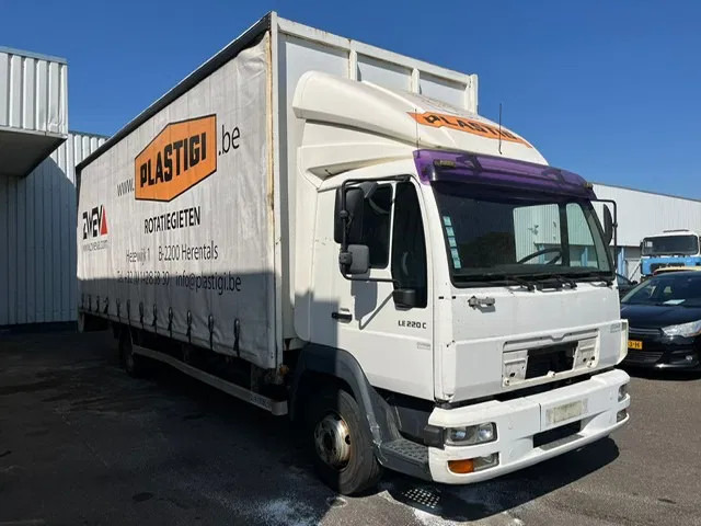 MAN LE 12 - 220C - Curtainsider truck: picture 4 MAN LE 12 - 220C - Curtainsider truck: picture 4