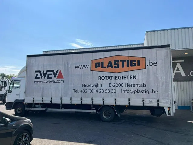 MAN LE 12 - 220C - Curtainsider truck: picture 2 MAN LE 12 - 220C - Curtainsider truck: picture 2