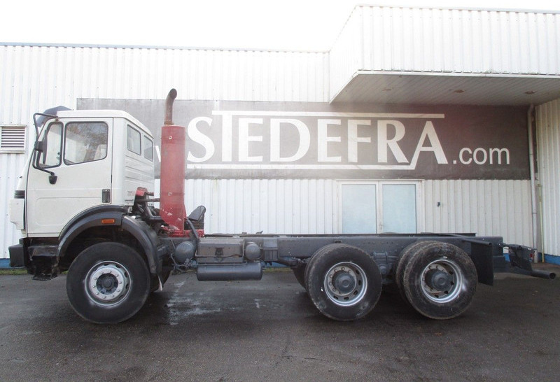 Mercedes-Benz 2538 , V8 , Manual , 6x4 , Spring suspension , Euro 2 - Cab chassis truck: picture 2 Mercedes-Benz 2538 , V8 , Manual , 6x4 , Spring suspension , Euro 2 - Cab chassis truck: picture 2