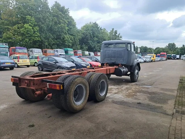 Mercedes-Benz LK 2624 , 6x4 , Manual , Spring suspension - Cab chassis truck: picture 3 Mercedes-Benz LK 2624 , 6x4 , Manual , Spring suspension - Cab chassis truck: picture 3
