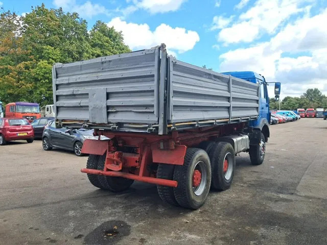 Mercedes-Benz SK 2635 , V8 , Bi Turbo , 6x4 , ZF Manual , 3 Way Tipper , Spring suspension - Tipper: picture 4 Mercedes-Benz SK 2635 , V8 , Bi Turbo , 6x4 , ZF Manual , 3 Way Tipper , Spring suspension - Tipper: picture 4