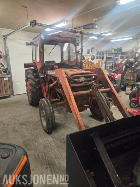 1974 Massey Ferguson 135 - Farm tractor: picture 2 1974 Massey Ferguson 135 - Farm tractor: picture 2