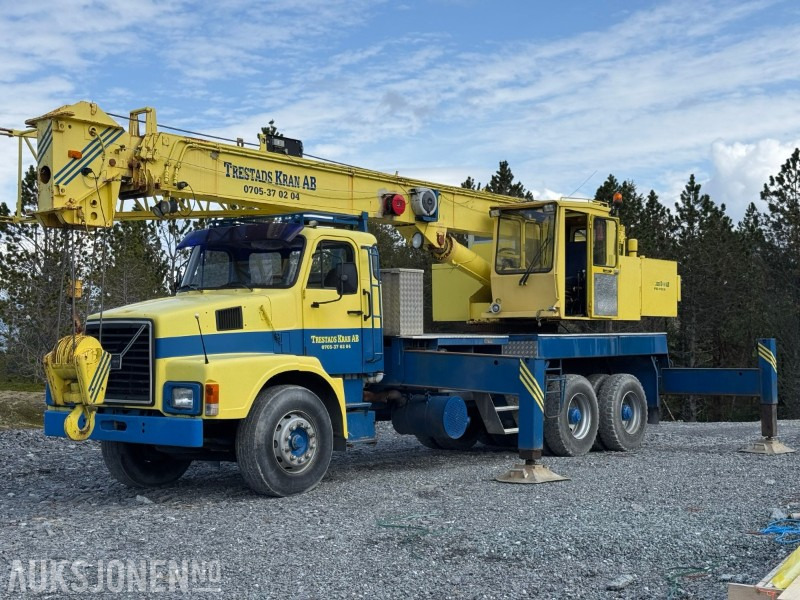Crane truck 1980 Volvo N10 mobilkran med Bjørnkranar kran: picture 1