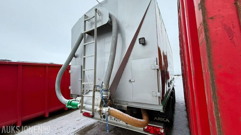 1996 ATKA RSP 24 trippelkjerre med Hillevåg tipp bulktank 6 kammers - Tank trailer: picture 4 1996 ATKA RSP 24 trippelkjerre med Hillevåg tipp bulktank 6 kammers - Tank trailer: picture 4