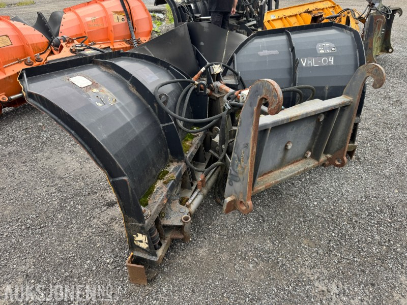 1996 Tellefsdal V-plog – V2700 - robust norskprodusert brøyteutstyr - Construction equipment: picture 3 1996 Tellefsdal V-plog – V2700 - robust norskprodusert brøyteutstyr - Construction equipment: picture 3