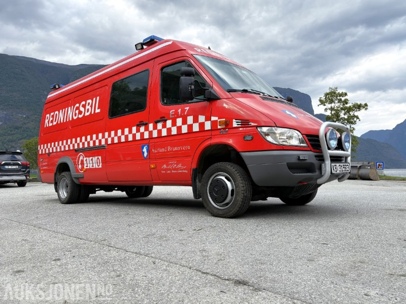2005 Mercedes-Benz Sprinter 4-motion / 4X4 redningsbil - fullutstyrt - Fire truck: picture 2 2005 Mercedes-Benz Sprinter 4-motion / 4X4 redningsbil - fullutstyrt - Fire truck: picture 2