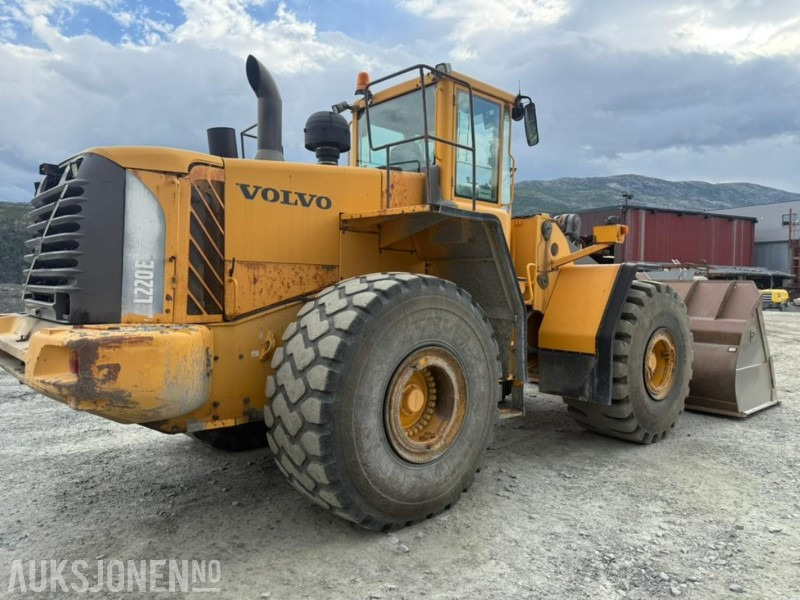 2005 Volvo L220E HJULLASTER - 15364 Timer - Wheel loader: picture 2 2005 Volvo L220E HJULLASTER - 15364 Timer - Wheel loader: picture 2