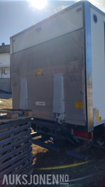 2006 Mercedes-Benz 818/33AT 7,5 skapbil ryggekamera s+v dekk kjetting - Box truck: picture 4 2006 Mercedes-Benz 818/33AT 7,5 skapbil ryggekamera s+v dekk kjetting - Box truck: picture 4