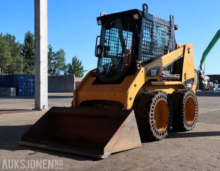 2007 Cat 216B2 Kompaktlaster / Sertifisert / Skuffe - Skid steer loader: picture 1 2007 Cat 216B2 Kompaktlaster / Sertifisert / Skuffe - Skid steer loader: picture 1